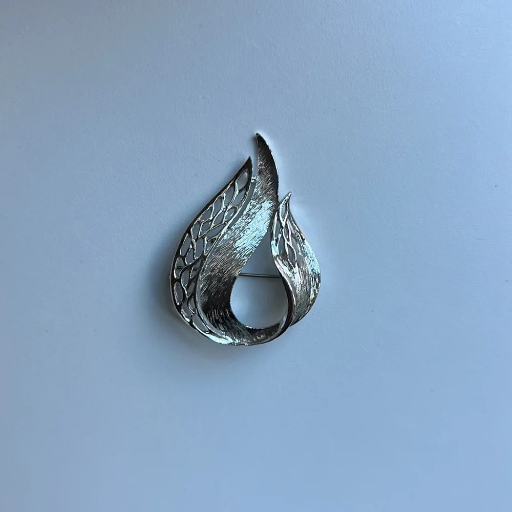 Vintage silver brooch